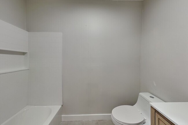 Building Photo - 3801 1/2 W Palmira Ave