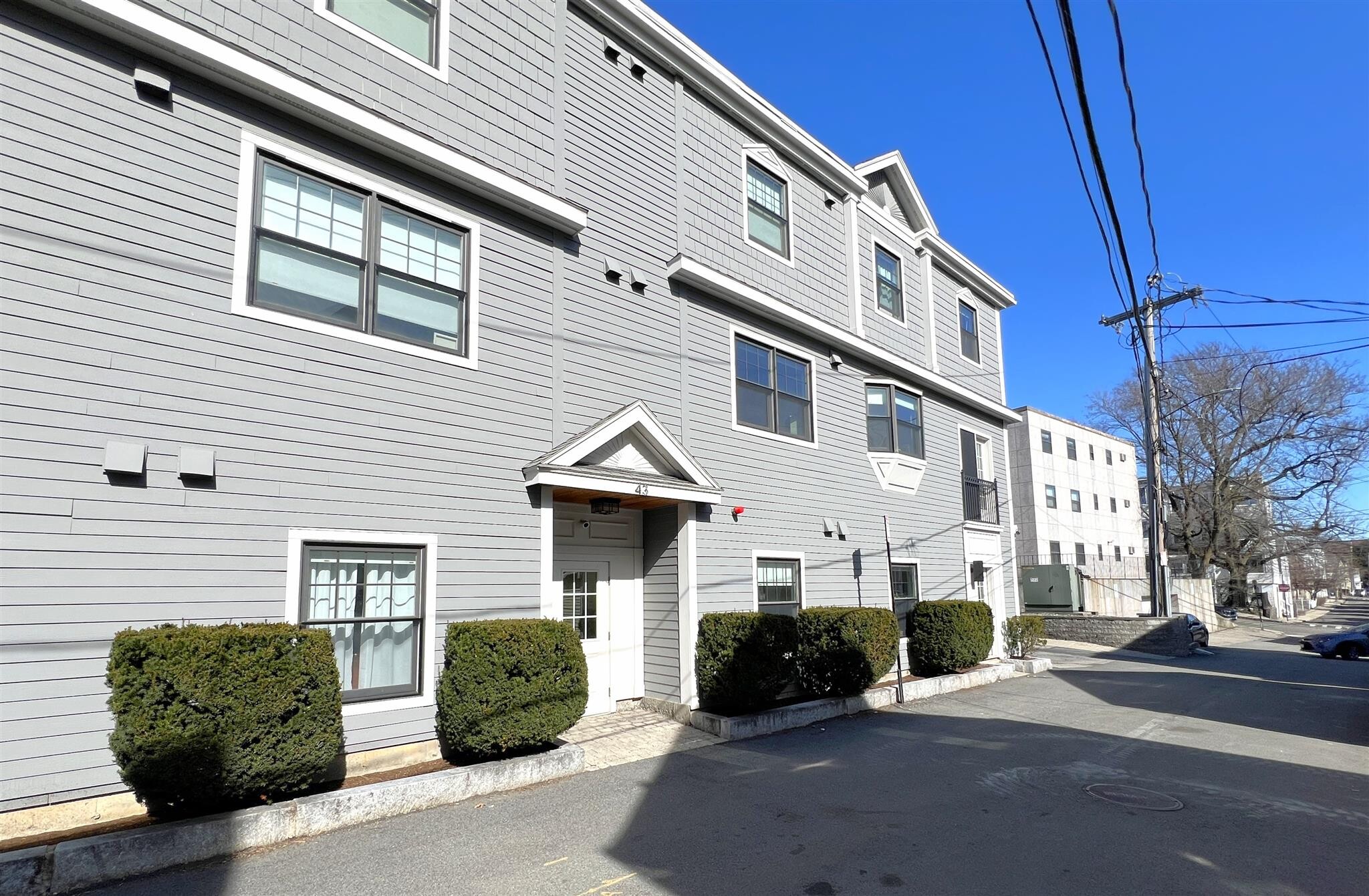 Building Photo - 43 Pitman St