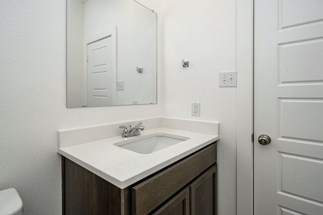 Building Photo - 8433 Adelaide Dr