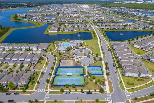 Building Photo - Immaculate Executive Home in Isles of Lake Nona