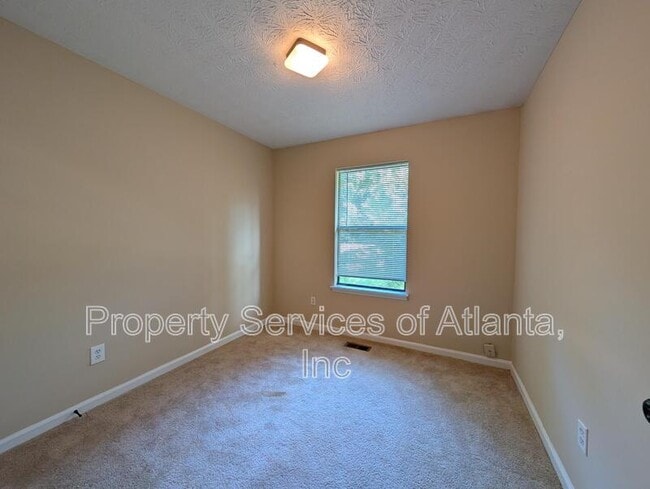 Building Photo - 4341 Old Lake Dr