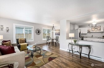 Building Photo - Cozy 3 Bedroom Retreat in Central Tacoma