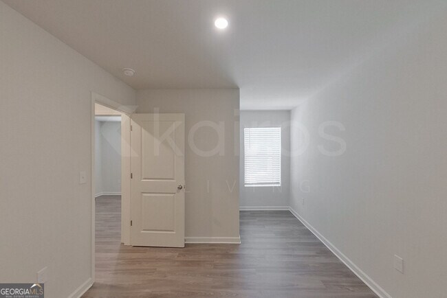 Building Photo - 307 Ironwood Ct