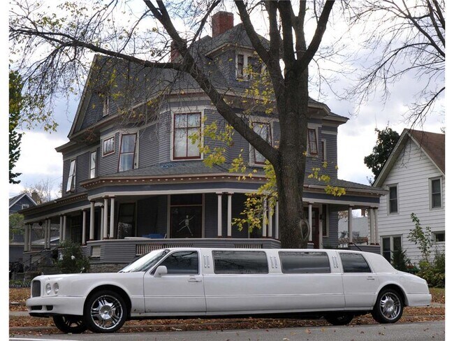 Building Photo - 1464 W Minnehaha Ave