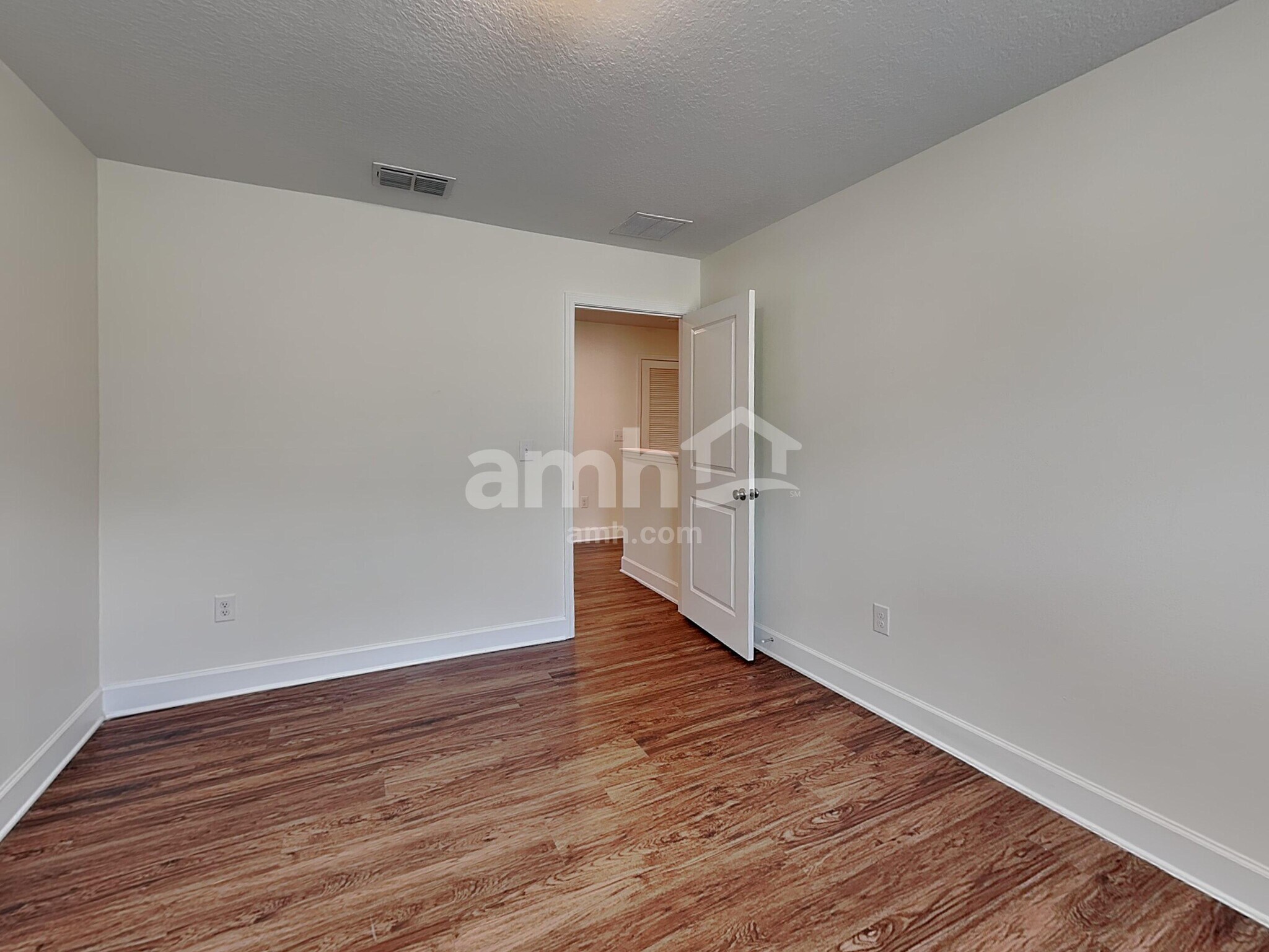 Building Photo - 919 Walden Pond Dr