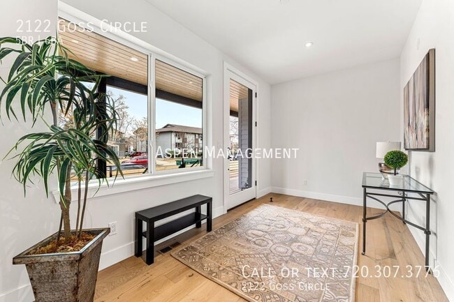 Building Photo - 2122 Goss Cir W