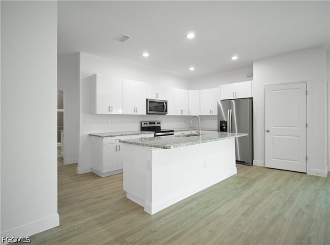 Building Photo - 7020 Palpano Cir