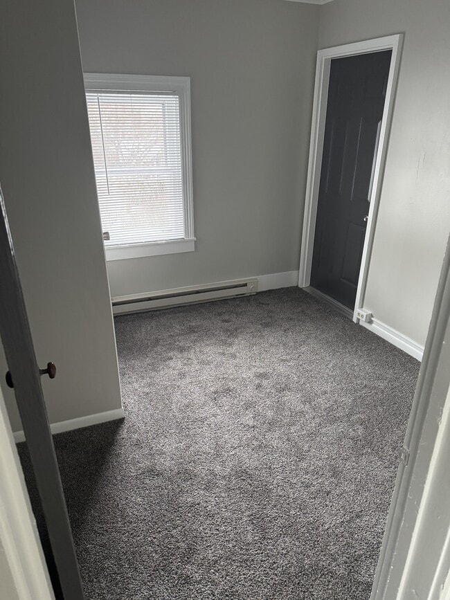 Building Photo - 50 2nd St