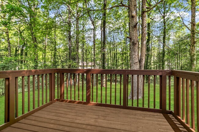 Building Photo - 755 Forest Path