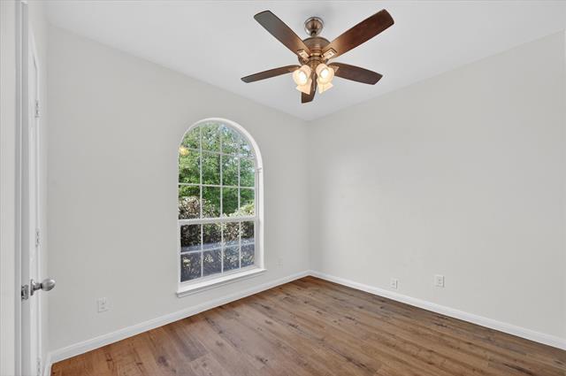 Building Photo - 204 Lamont Rd