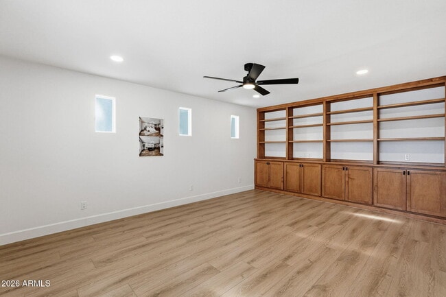 Building Photo - 6615 E Phelps Rd