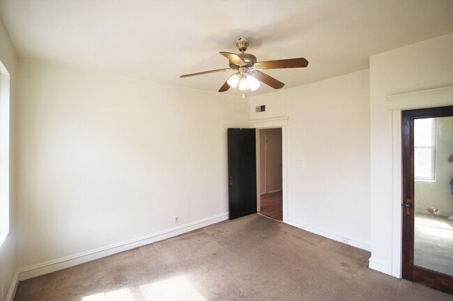 Building Photo - 3212 N Calvert St