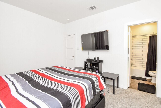 Building Photo - 4730 Torcello Fls Ln