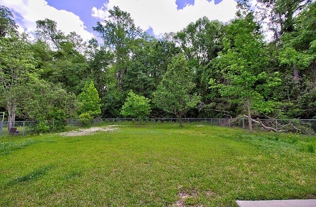 Building Photo - 815 Sagewood Dr