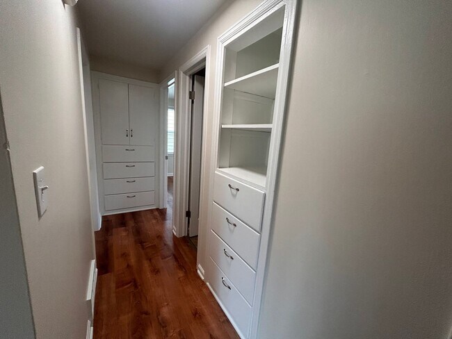 Building Photo - Beautiful 3 Bed, 2 Bath House Near Manito Park on South Hill!