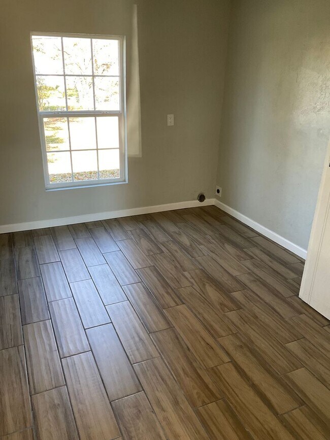 Building Photo - Complete remodel home ready for you and your family