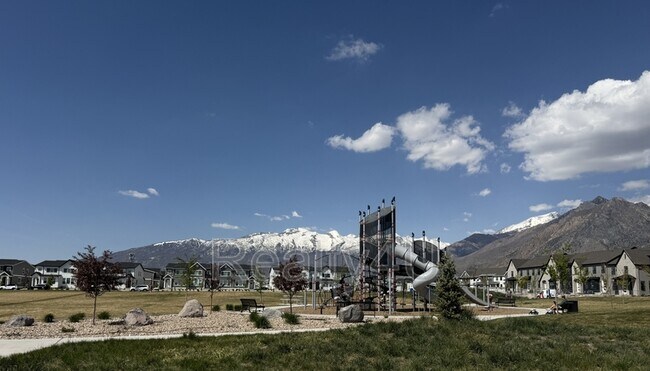 Building Photo - 10026 Dorado Wy