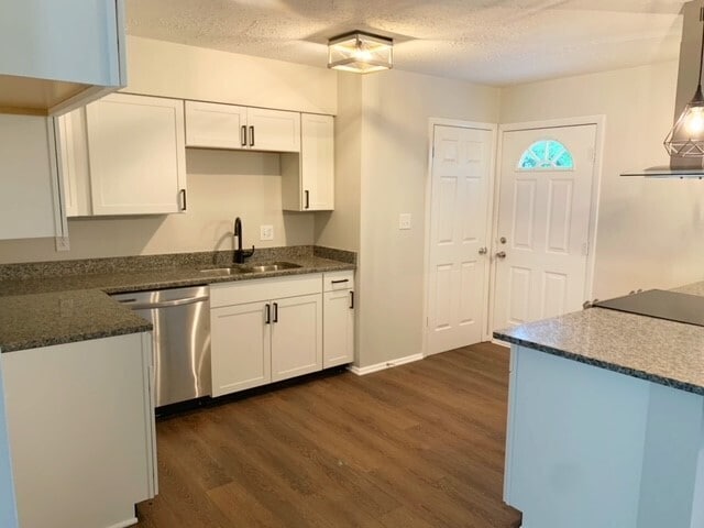 Building Photo - 3668 Tiffany Dr