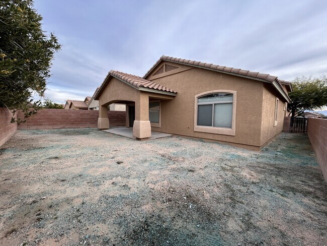 Building Photo - 7159 E Cherrywood St