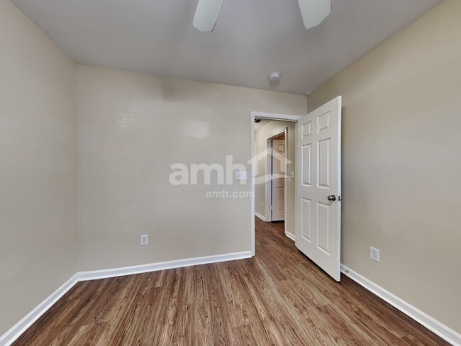 Building Photo - 5069 Carrington Ct