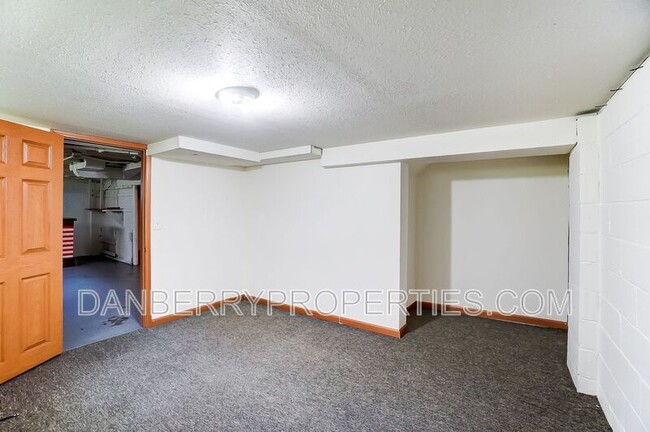 Building Photo - 919 Brookley Blvd