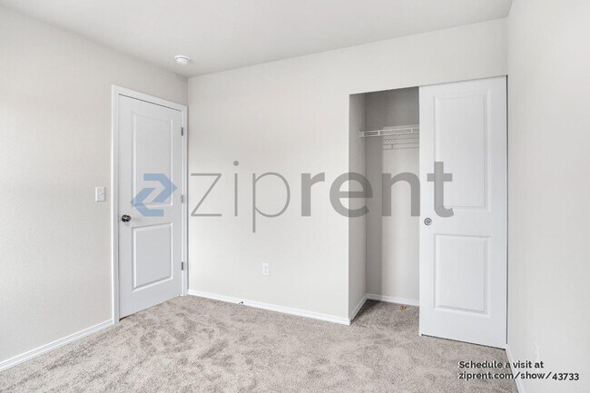 Building Photo - 13516-13193 193 St E