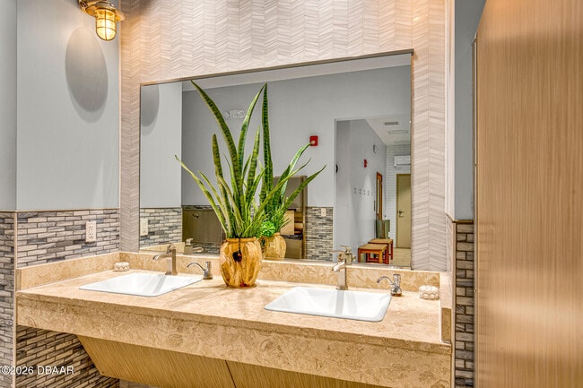 Building Photo - 233 Island Breeze Ave