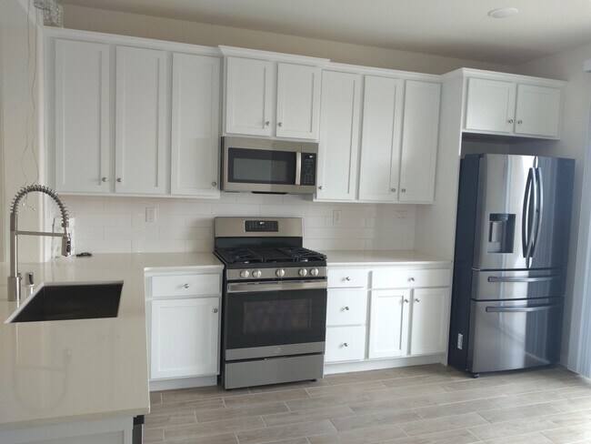 Building Photo - 6460 E Malbec Dr