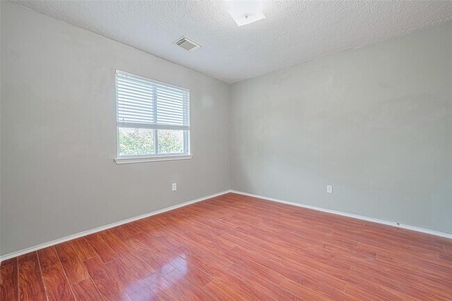 Building Photo - 11030 KNOBBLEY Oak Ct