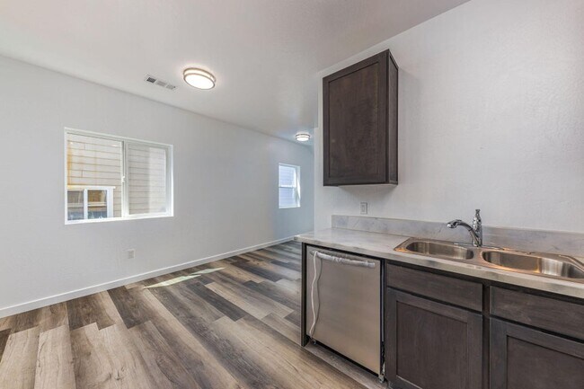 Building Photo - 7872 Jacqueline Way