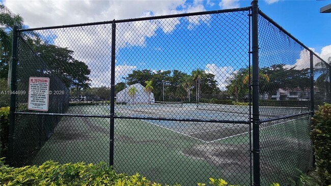 Building Photo - 801 Lyons Rd