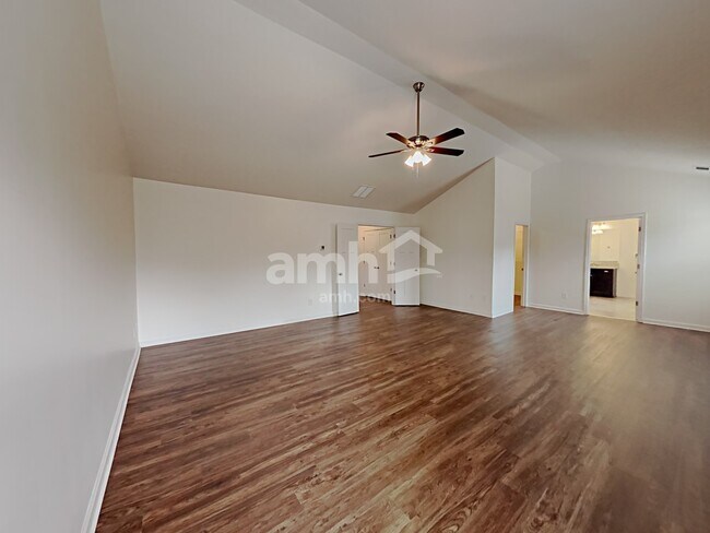 Building Photo - 2036 Farm Pond Wy