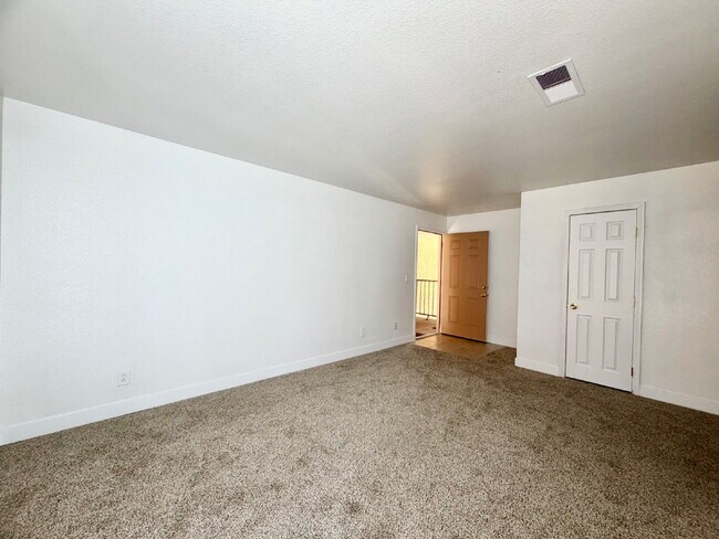 Building Photo - Las Vegas Guard-Gated Condo for Rent | Bella Vita Community | 1 Bedroom Upstairs Unit