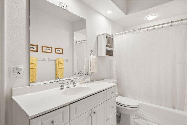 Building Photo - 1222 Lancaster Dr