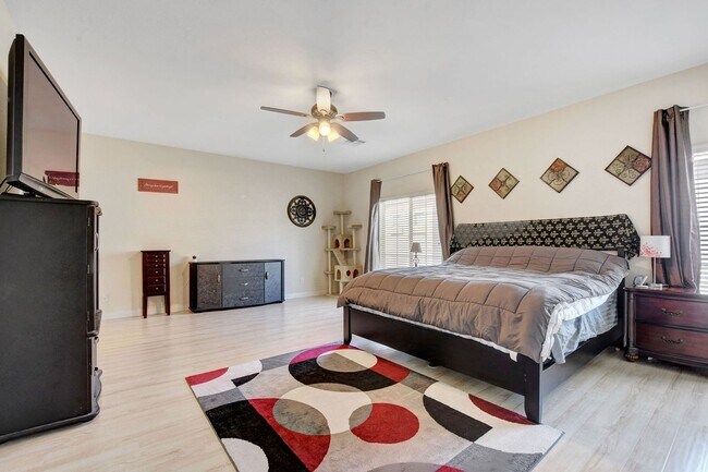 Building Photo - Beautiful Two Story Located on the Southwest