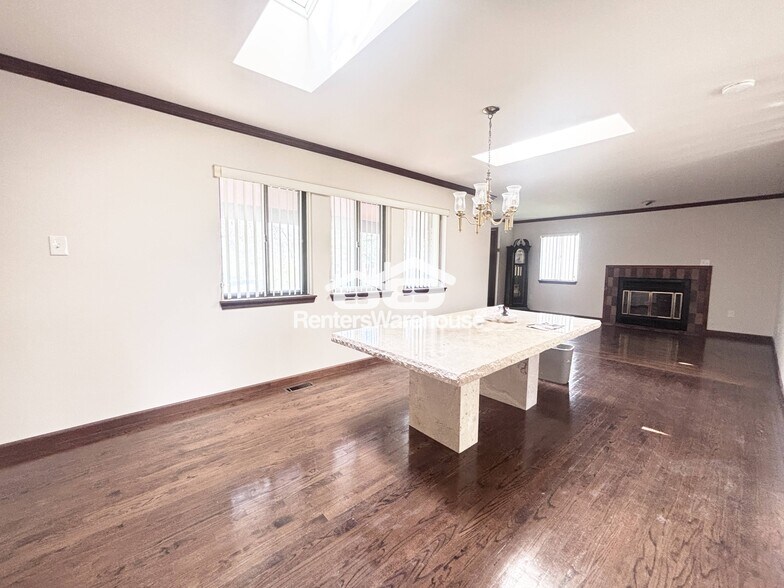 Building Photo - 9461 Farewell Rd