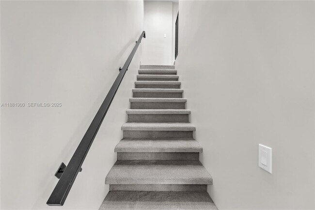 Building Photo - 2211 NE 122nd St