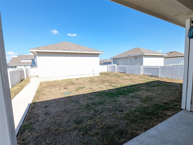 Building Photo - 1305 Goforth Rd
