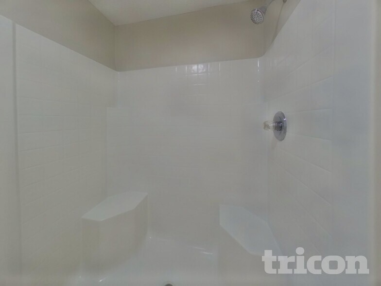 Building Photo - 8737 Windsor Lake Blvd