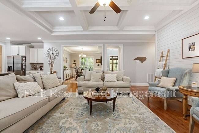 Building Photo - 215 Harrison Pond Dr