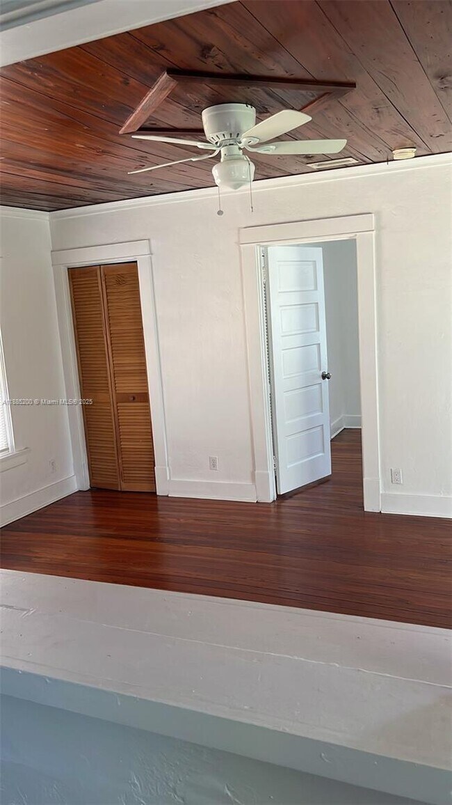 Building Photo - 315 Eucalyptus St