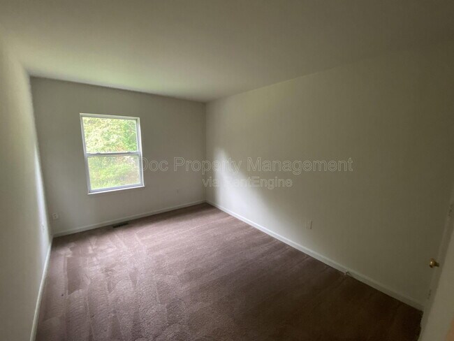 Building Photo - 10910 Coreys Way