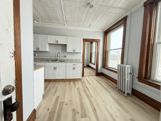 Building Photo - 41-43 Central St