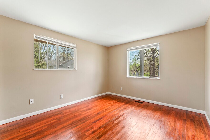 Building Photo - 4308 W Burton Dr