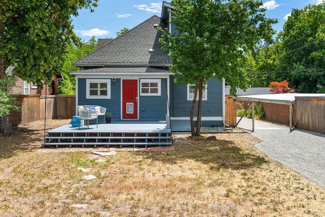 Building Photo - Charming Home in Spokane’s Heart – Unfurnished