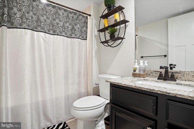 Building Photo - 1215 Benjamin Dr