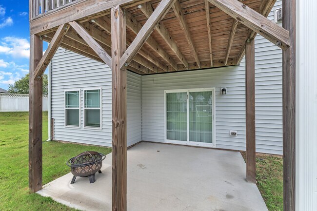 Building Photo - 4701 Kia Dr