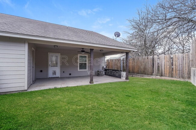 Building Photo - 449 Neals Hill Rd