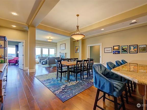 Building Photo - "Spacious 2-Bed, 3-Bath Sanctuary in Tacoma's Heart – 3,243 Sq Ft of Luxury Living!"