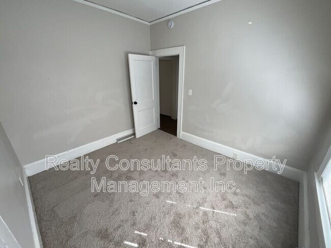 Building Photo - 508 Denny St